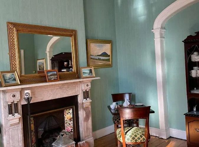 Ardrose B&B Couette-café *